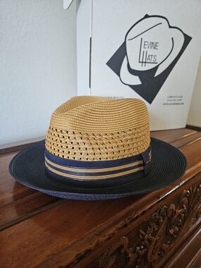 Bruno Capelo - Two-Tone Straw Fedora Hat - Tan and Navy